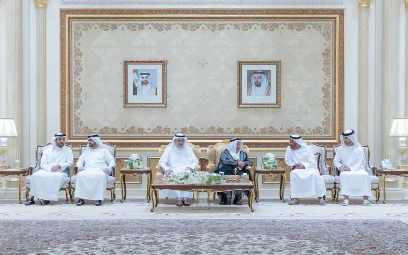 حاكم الشارقة يستقبل المهنئين بمناسبة شهر رمضان المبارك